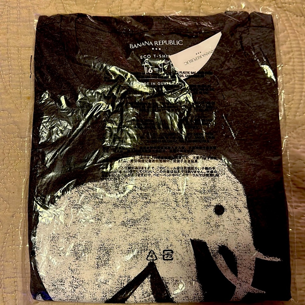 Banana Republic Tee Shirt - designer style